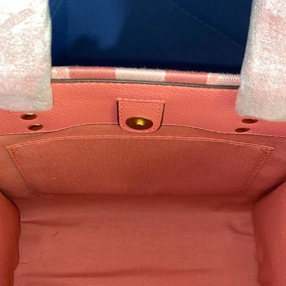 Coach Dempsey 22 Tote bag - Picture 5 of 6